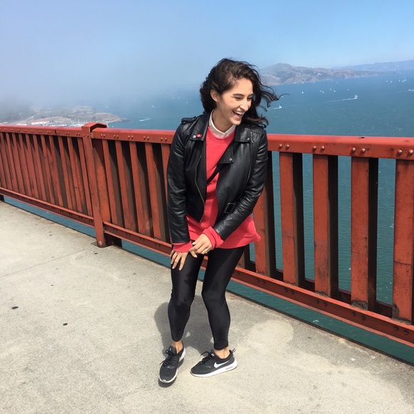 Meet your Posher, Misty - Picture 1 of 1